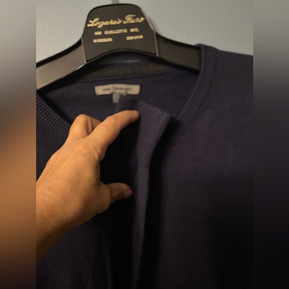 NWOT Johnson and Murphy Mens Black V Necked Sweater in Pristine Condition! - Picture 3 of 8